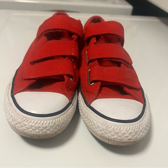 Women’s Converse Chuck Taylor Velcro - Picture 1 of 5